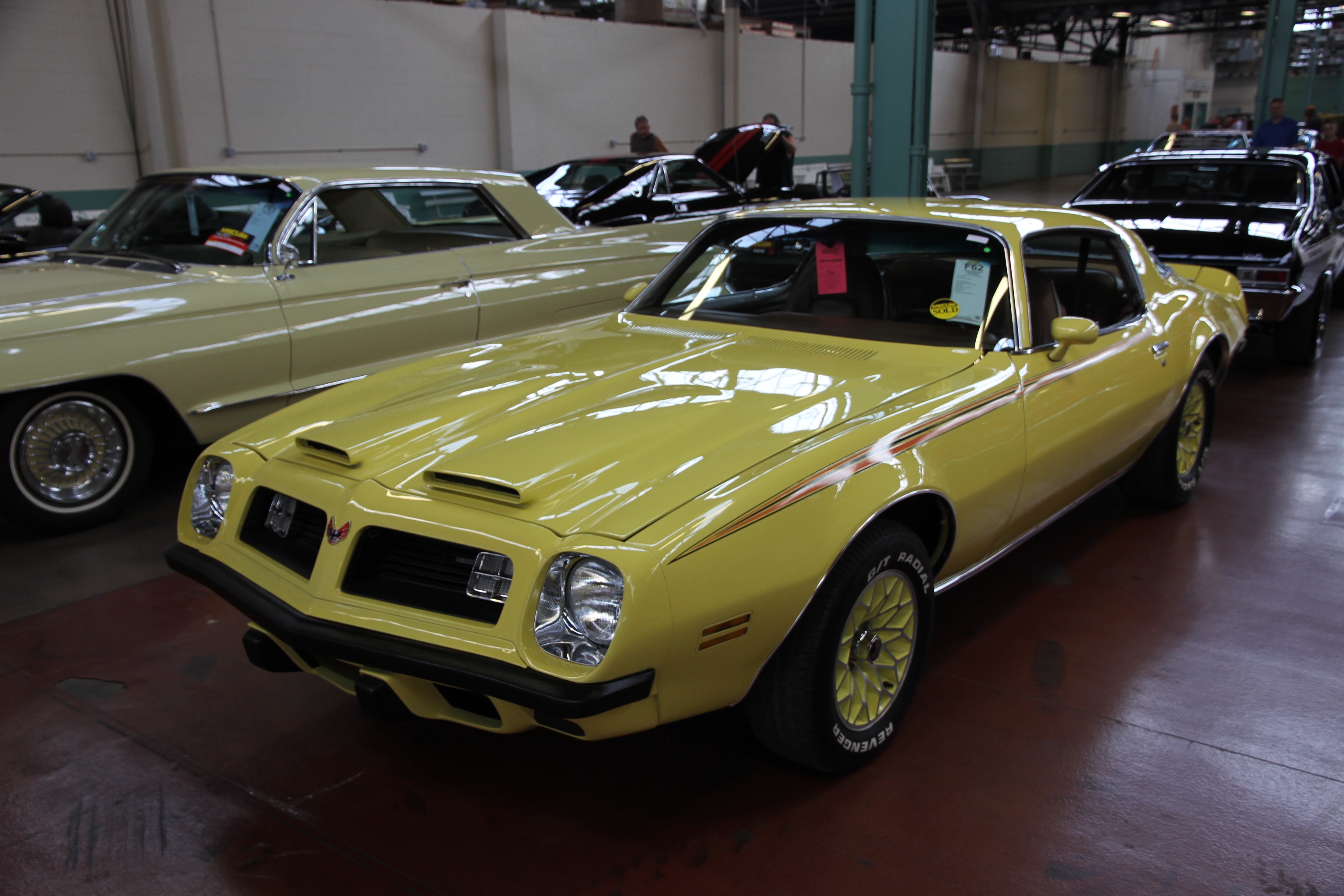 1976-pontiac-firebird-values-hagerty-valuation-tool